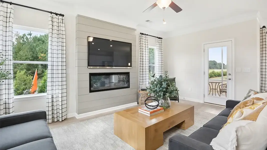 The Braselton II Living Area | Pineworth Landing | Macon, GA