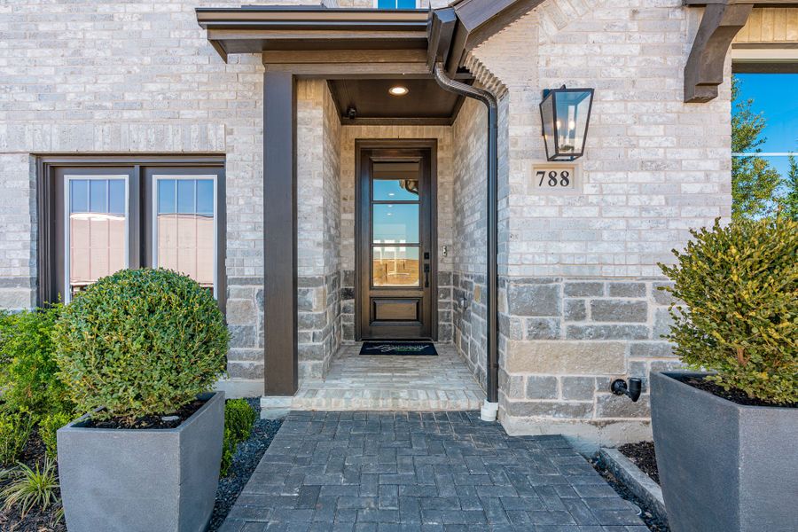 Exterior details of a home in Sweetgrass 50s, Haslet (Image 4).