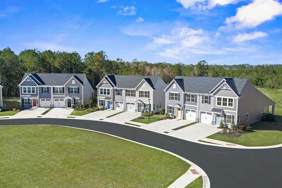 LOW MAINTENANCE LIVING WITH FIRST FLOOR OWNER'S SUITE VILLAS LOW MAINTENANCE LIVING WITH FIRST FLOOR OWNER'S SUITE VILLAS