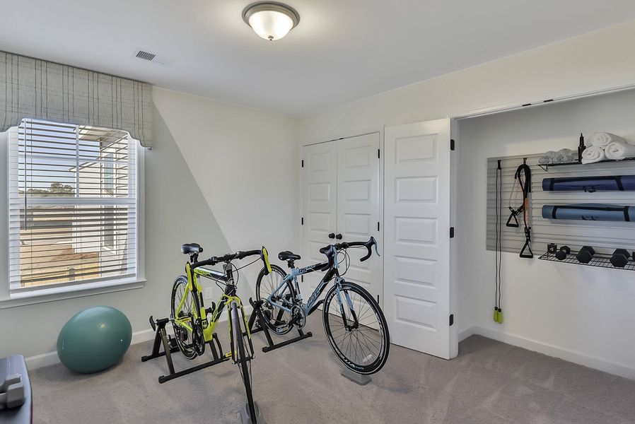 Secondary Bedroom | Roland