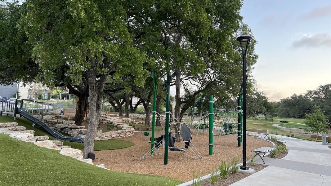 Community amenity available to residents of The Grove At Shoal Creek in Austin (Image 18).
