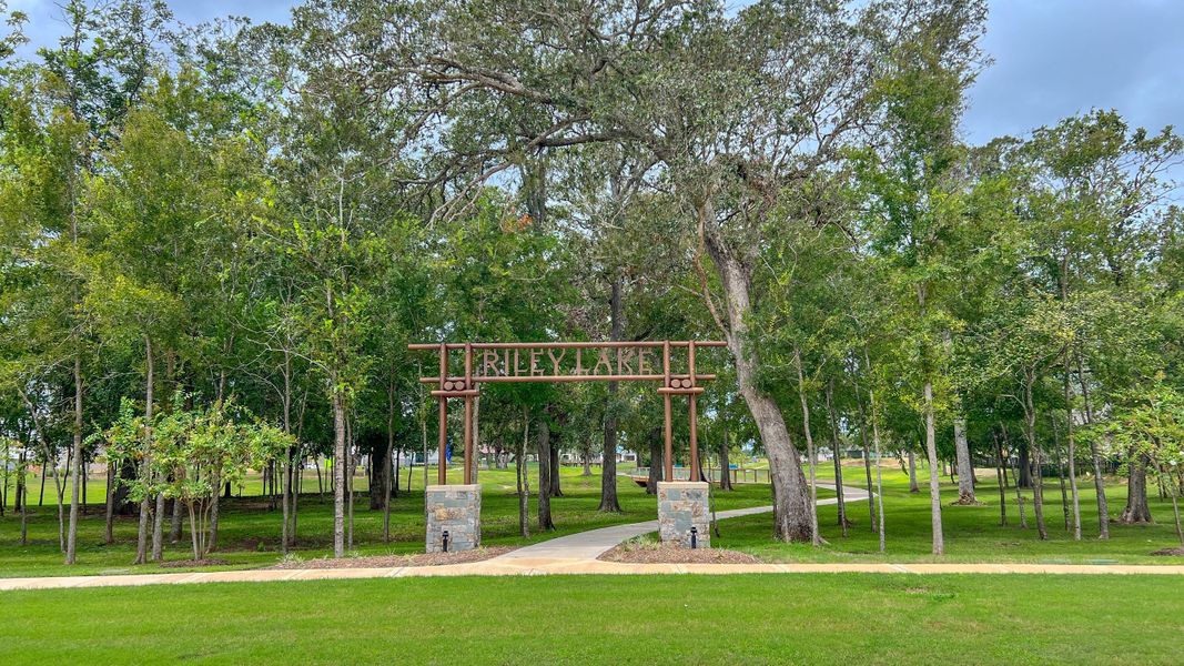 Community amenity available to residents of Fulshear Lakes in Fulshear (Image 13).