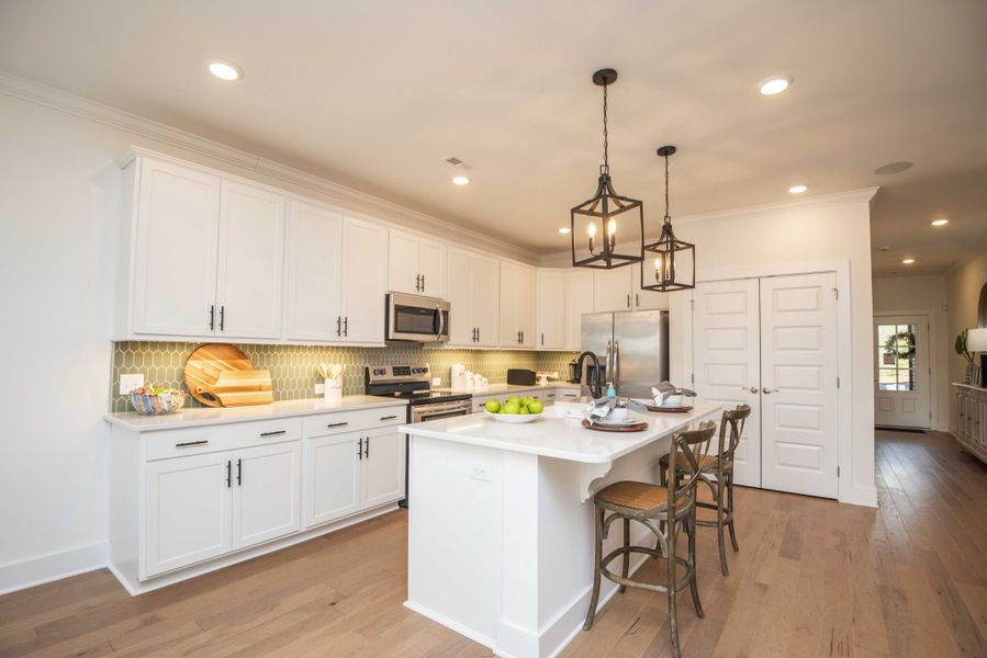 The Cleveland. *Photo is of example home. Selections and finishes may vary. The Cleveland. *Photo is of example home. Selections and finishes may vary.