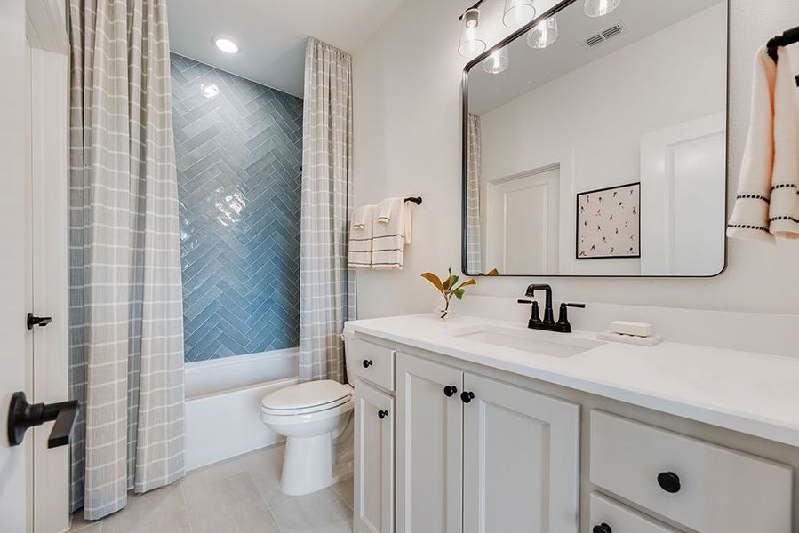 Furnished interior in a model home at Custer Ridge Estates in Allen (Image 41).