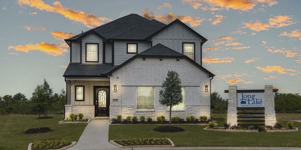 Front exterior of a home in the Fairpark Village community, located in Rosenberg, TX (Image 16).