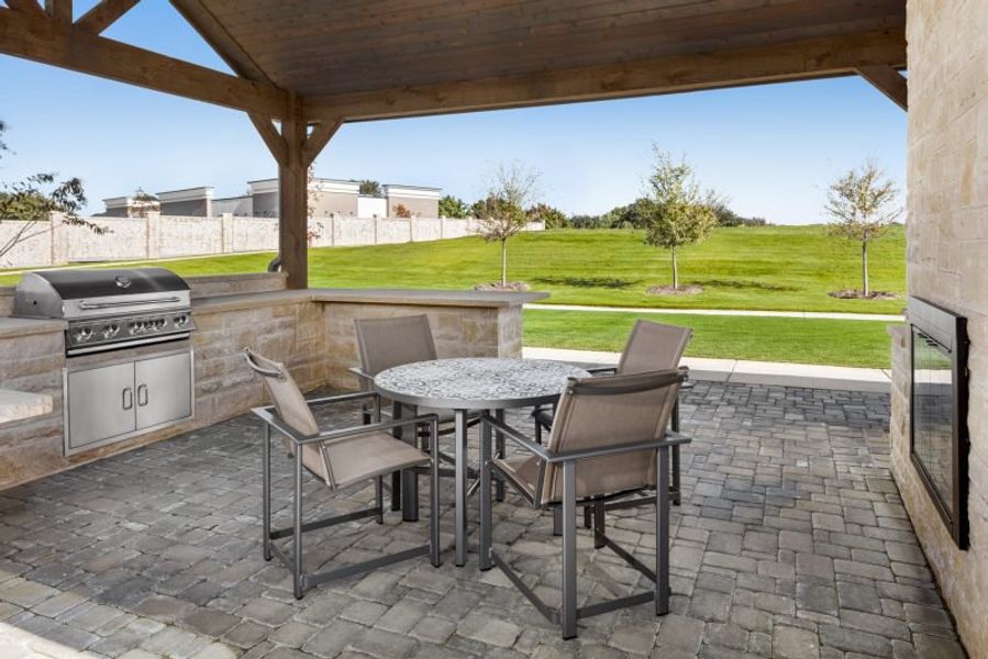 Exterior details of a home in Linkside Las Colinas, Irving (Image 31).