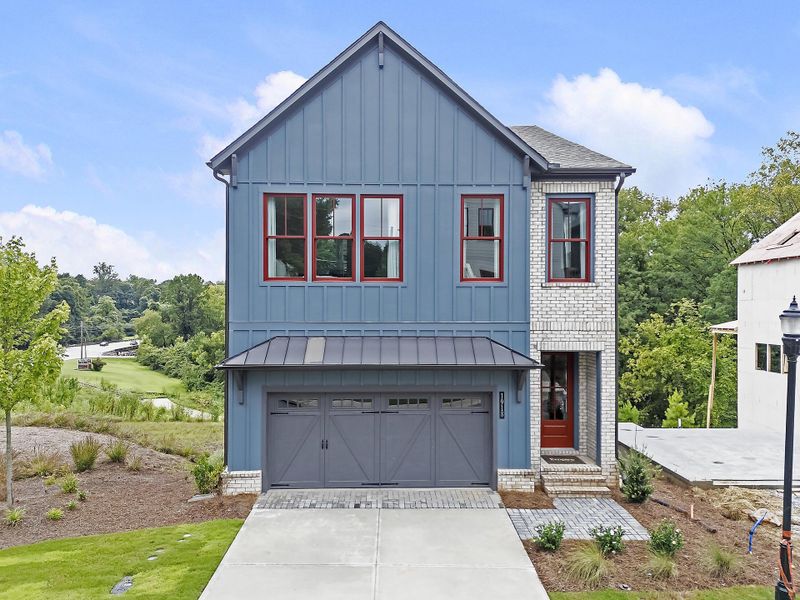 Front exterior of a home in the Social Circle community, located in Chattanooga, TN (Image 15).