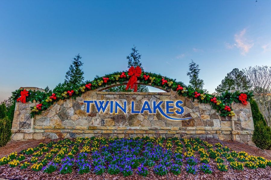 Dressed up for the holidays at Twin Lakes