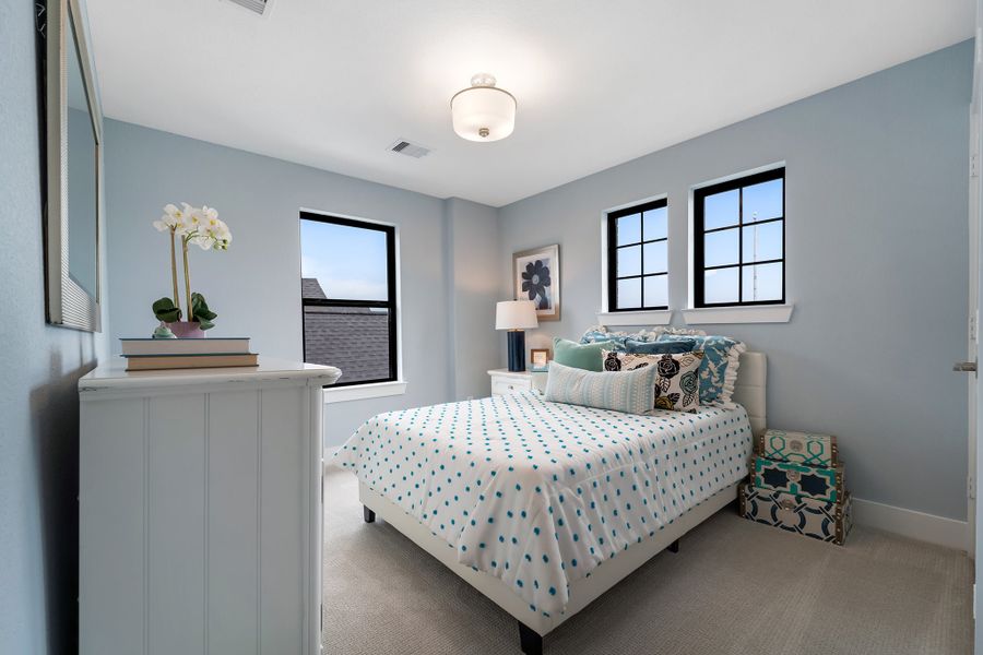 Furnished interior in a model home at Mulberry Farms in Santa Fe (Image 39).