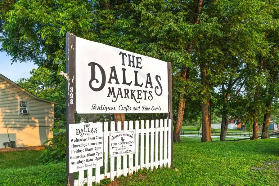 Image 30 of the Easton Park community in Dallas, GA.