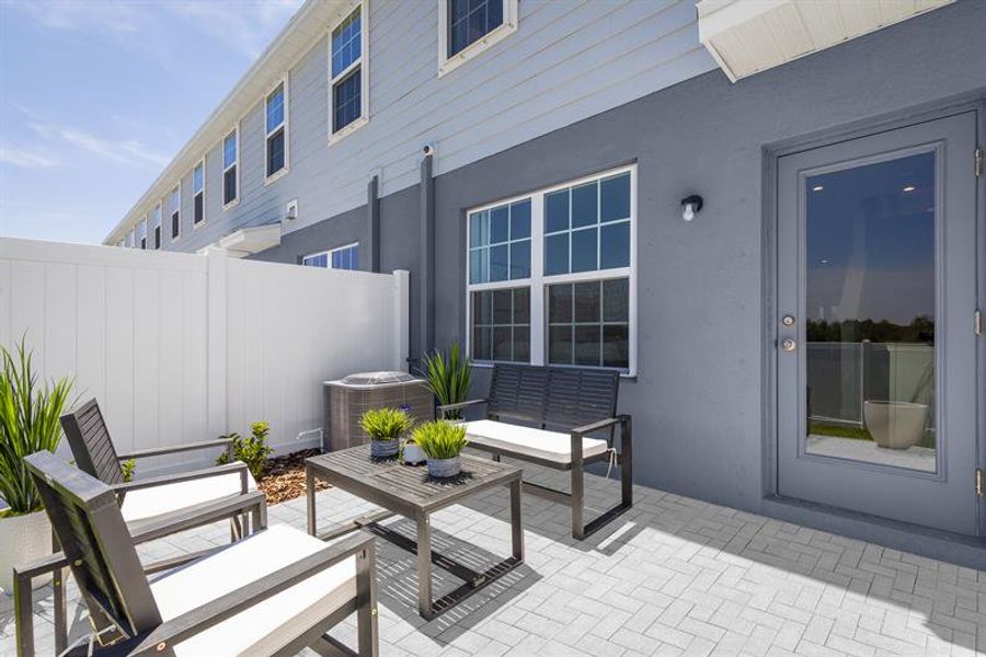 Exterior details of a home in Pine Pointe at Astonia, Davenport (Image 4).