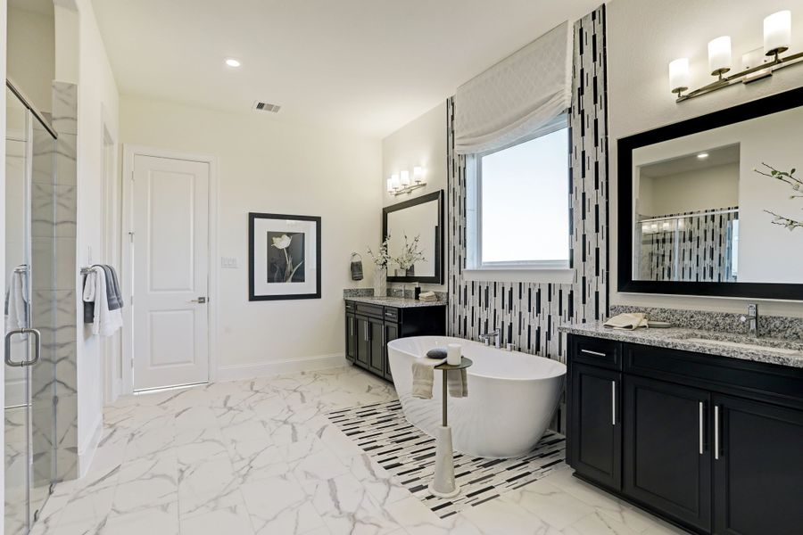 Image 30 of the Del Bello Lakes 70 Series community in Manvel, TX.