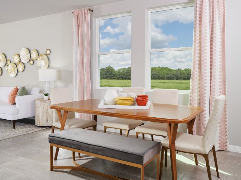 Dining Room of the Yellowstone modeled at Silver Springs.