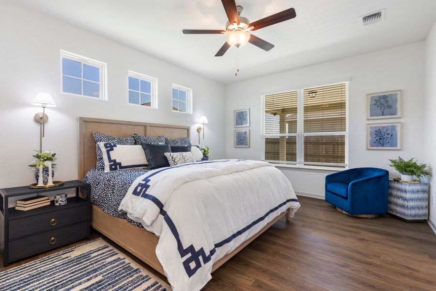 Furnished interior in a model home at Hartrick Ranch in Temple (Image 6).