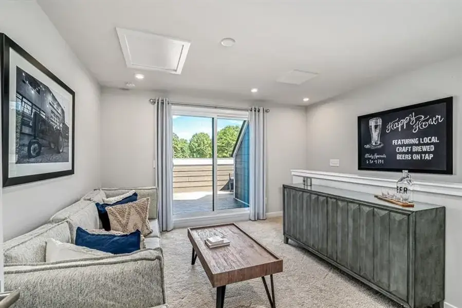 Create the ultimate entertaining space just steps from your rooftop terrace. Create the ultimate entertaining space just steps from your rooftop terrace.