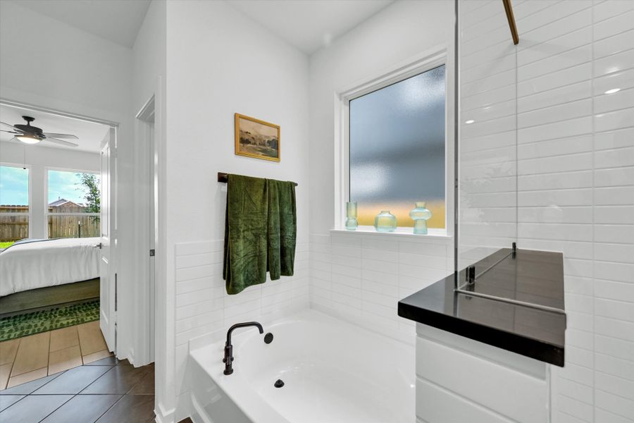 Furnished interior in a model home at La Segarra 40' in Brookshire (Image 36). Furnished interior in a model home at La Segarra 40' in Brookshire (Image 36).