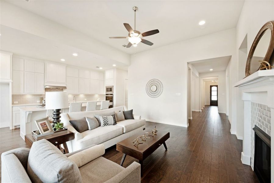 Image 21 of the University Place community in Dallas, TX.