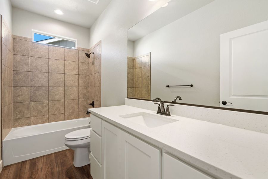 Kinston Centerra,80538 Kinston Centerra,80538