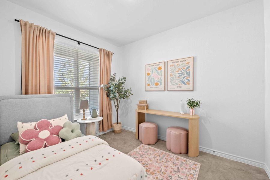 Furnished interior in a model home at The Preserve at Thousand Oaks in Killeen (Image 10).