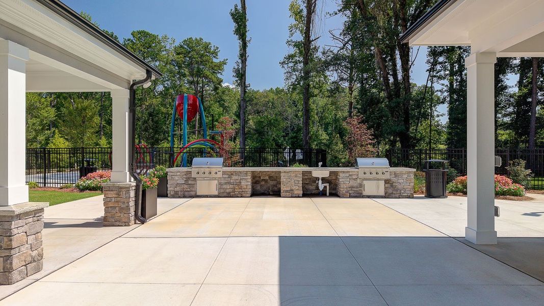 Exterior details of a home in Young's Crossing, Stone Mountain (Image 7).