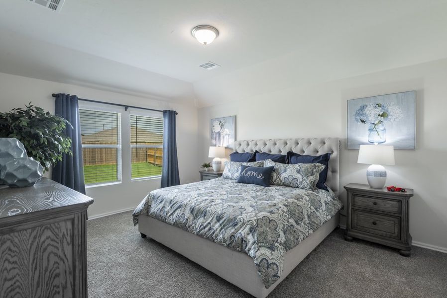 Furnished interior in a model home at Rancho Vista in Corpus Christi (Image 14).