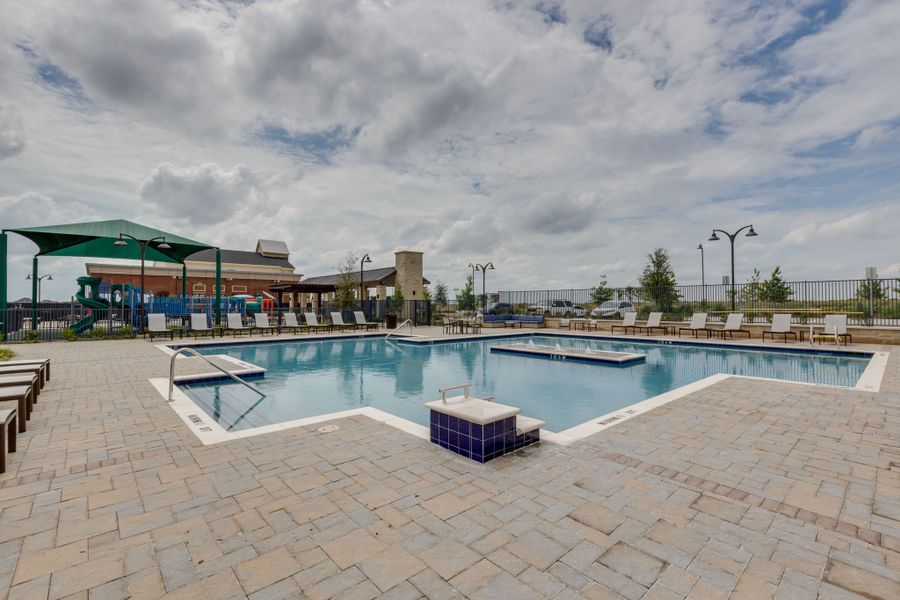 Image 11 of the Gateway Parks Cottages community in Forney, TX.