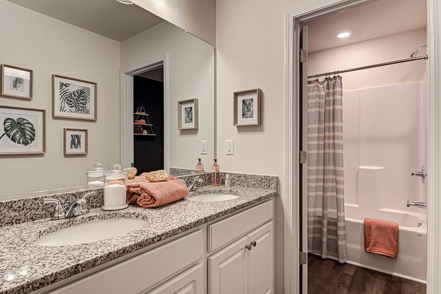 Secondary Bathroom | Meriwether Plan