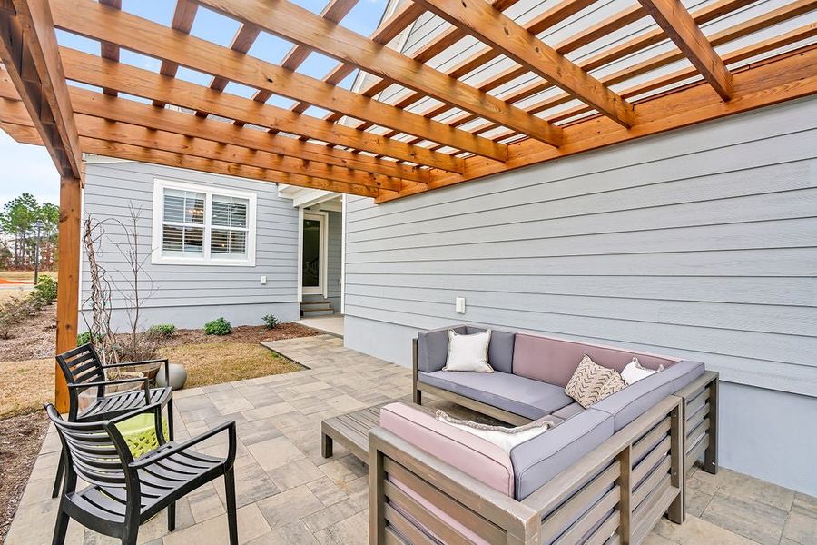 Exterior details of a home in Vineyard Lakes, Johns Island (Image 3).