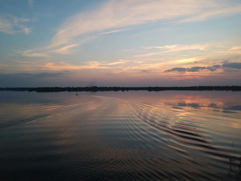 Located between Lake Henry and Lake Hamilton, enjoy living near parks and watersports on the renowned Chain of Lakes. Located between Lake Henry and Lake Hamilton, enjoy living near parks and watersports on the renowned Chain of Lakes.