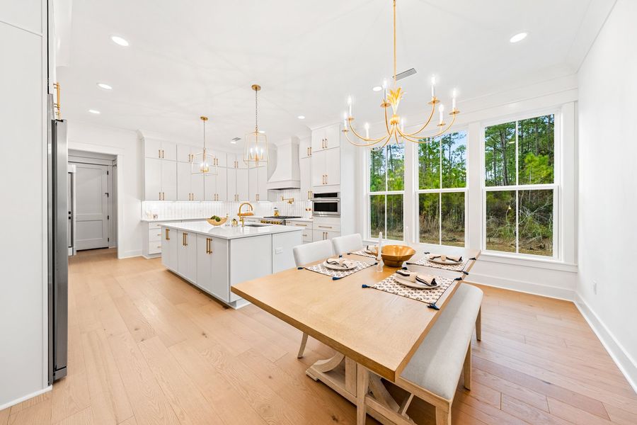 Steamboat Landing - Freeport, FL - Salt & Pine Luxury Homes - DSLD Homes - Brentwood II H - Kitchen