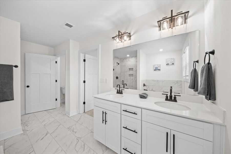 Crestfall II Primary Bath Crestfall II Primary Bath