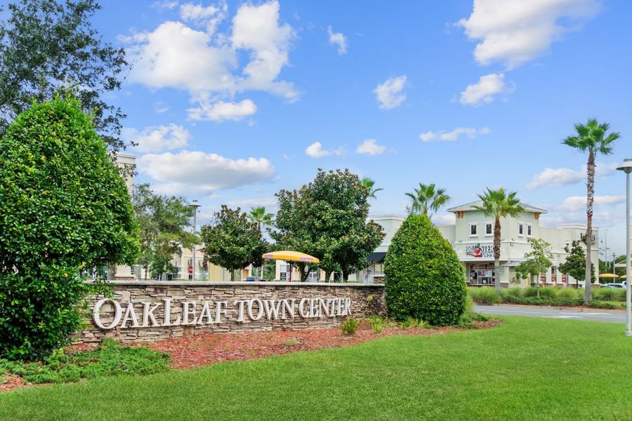 Ten-minute drive to Oakleaf Town Center