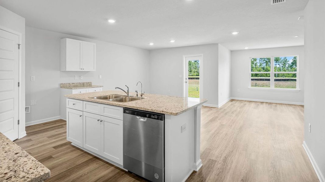 Furnished interior in a model home at Morningside in Panama City (Image 20).