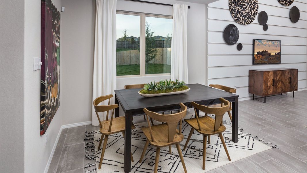 Cinco Lakes Model Home Dining