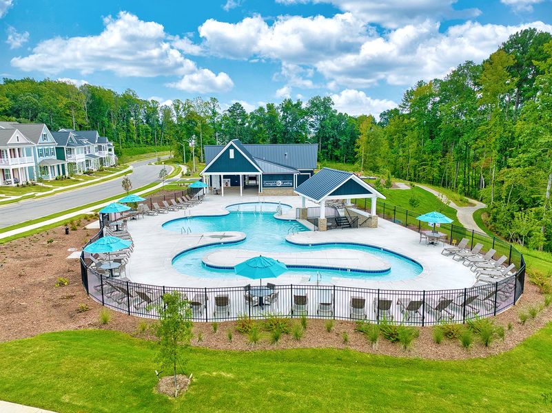 Pool and Clubhouse | Georgia's Landing