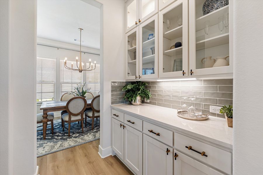 Furnished interior in a model home at Creekview Addition in Van Alstyne (Image 27). Furnished interior in a model home at Creekview Addition in Van Alstyne (Image 27).