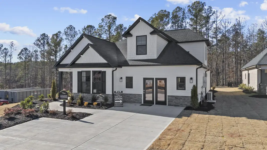 Baymore II Front Exterior