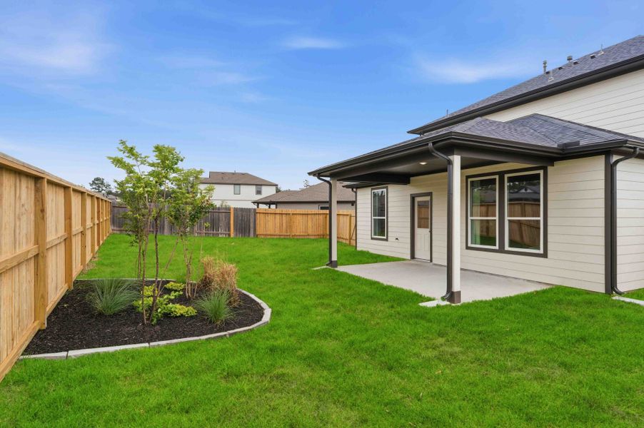 Exterior details of a home in Cielo, Cut and Shoot (Image 4).