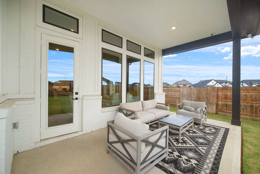 Exterior details of a home in Sienna: Signature Series, Missouri City (Image 4). Exterior details of a home in Sienna: Signature Series, Missouri City (Image 4).