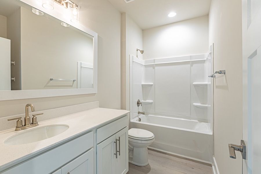 Barnard II Bathroom 1