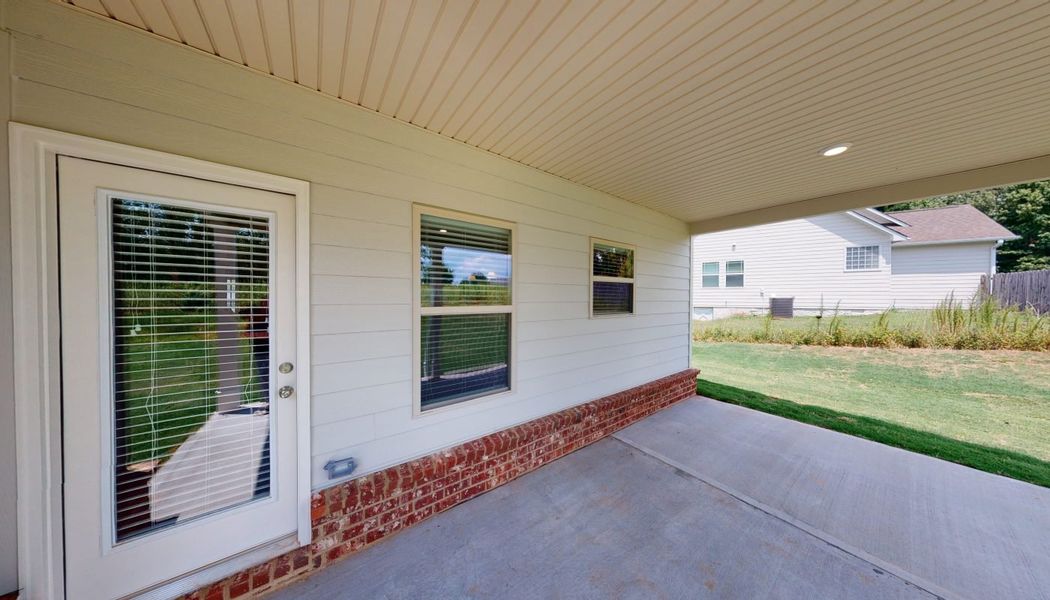 Exterior details of a home in Oak Mountain View, Carrollton (Image 5). Exterior details of a home in Oak Mountain View, Carrollton (Image 5).