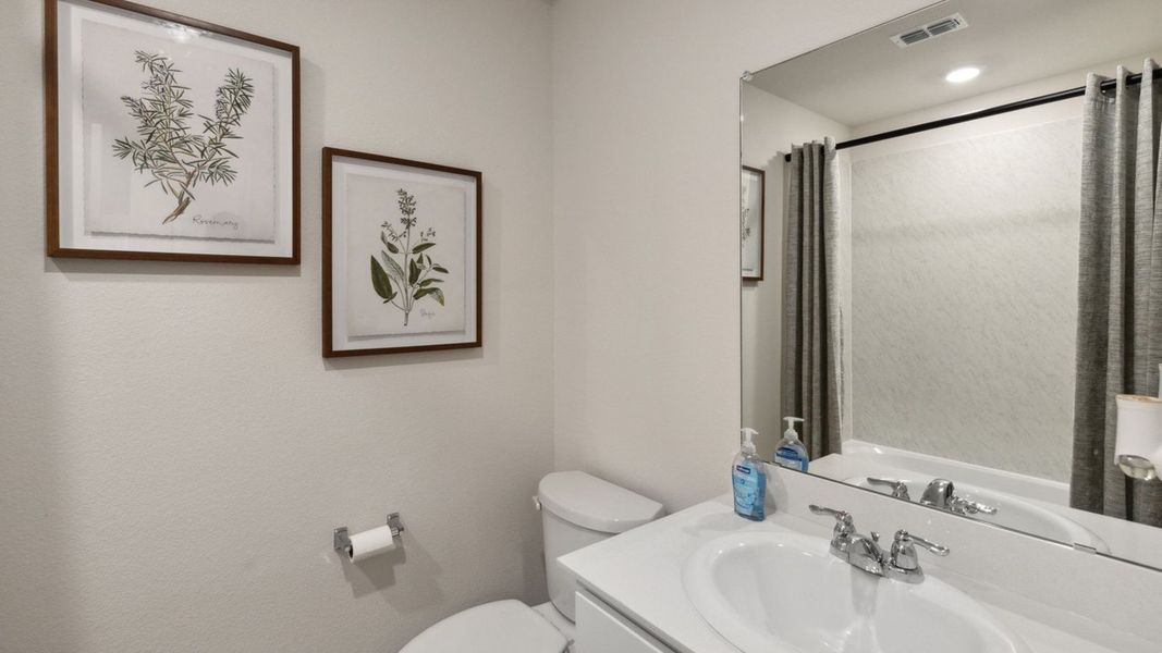 Furnished interior in a model home at Corsicana Commons in Corsicana (Image 17).