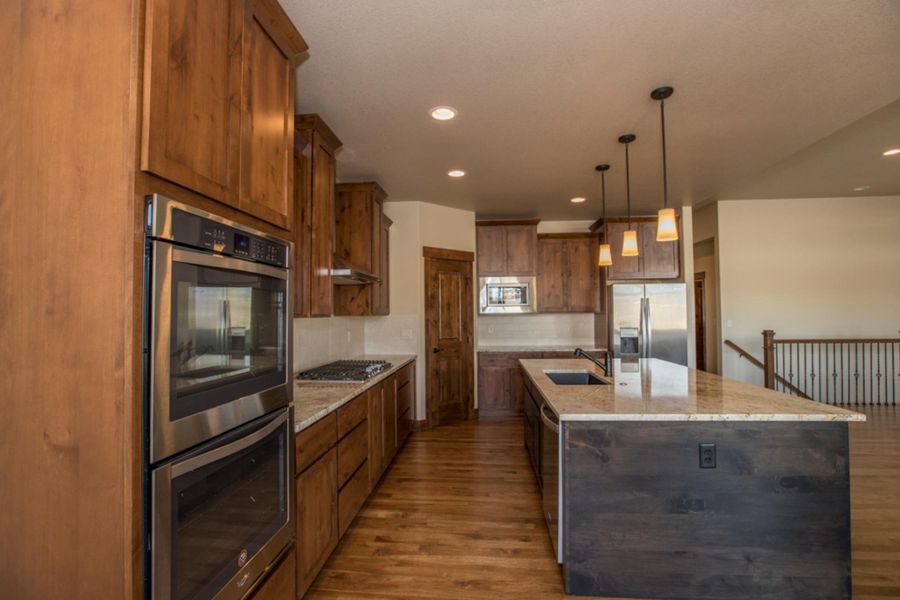 Kinston Centerra,80538 Kinston Centerra,80538