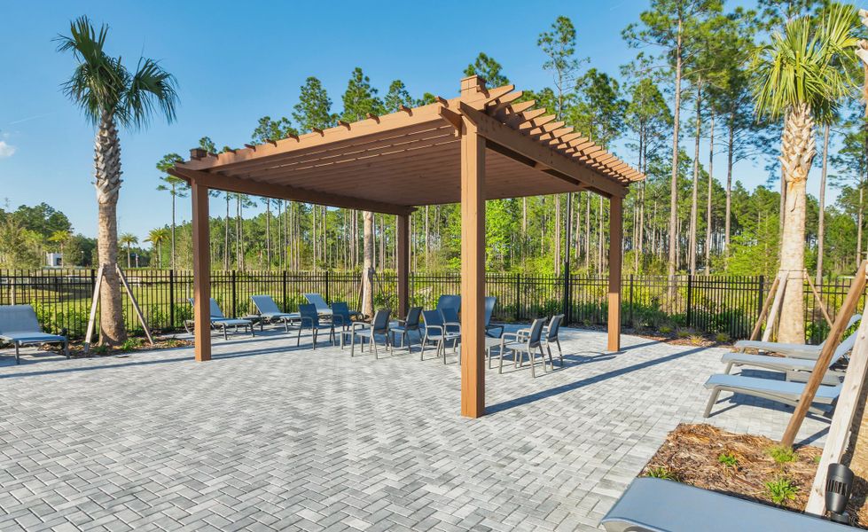 Community amenity available to residents of Middlebourne in St. Johns (Image 17).