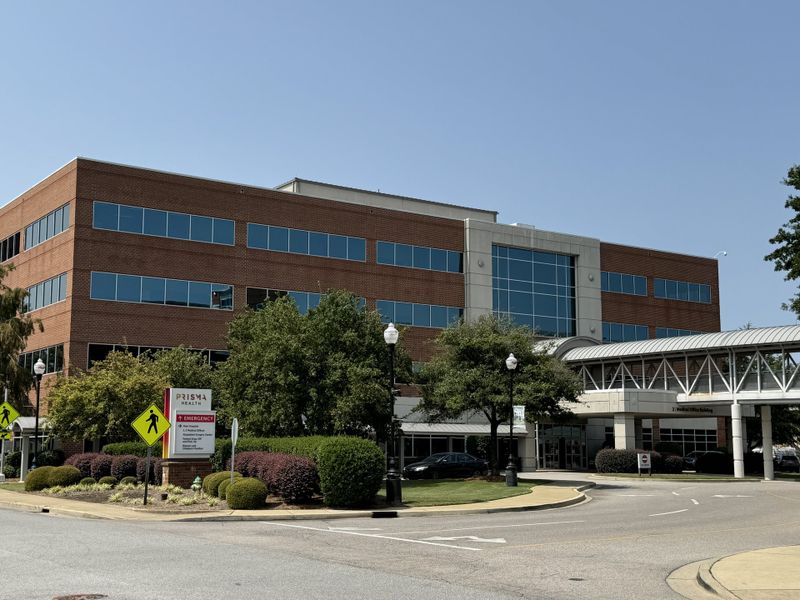 Front exterior of a home in the Heritage Bay community, located in Sumter, SC (Image 21).