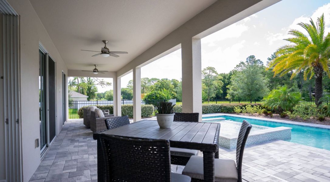 Exterior details of a home in Bella Estates, Plant City (Image 4).