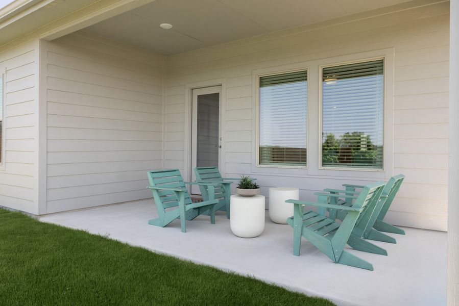 Exterior details of a home in Stella Hills, Denton (Image 3).