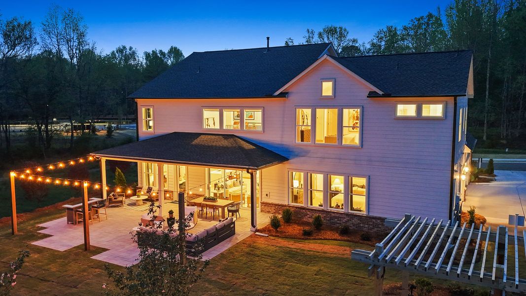Exterior details of a home in Meadow Brook Farms, Cumming (Image 5).