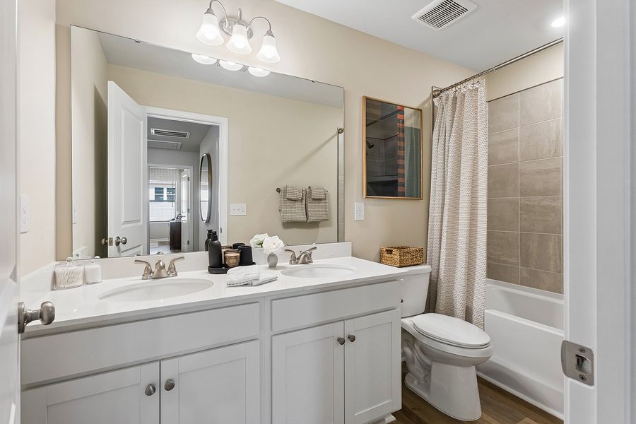 Lancaster | Secondary Bathroom