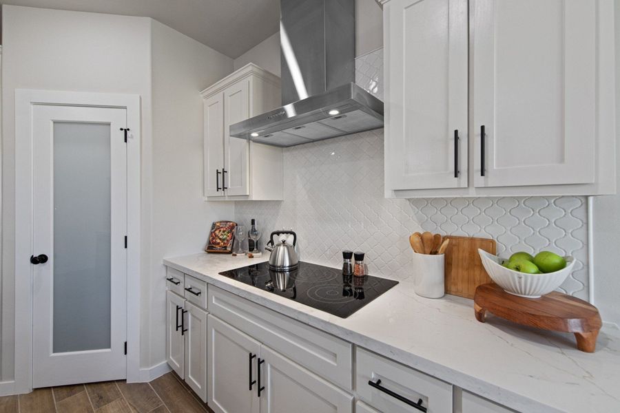 Furnished interior in a model home at Paloma Ranch in Harlingen (Image 9).